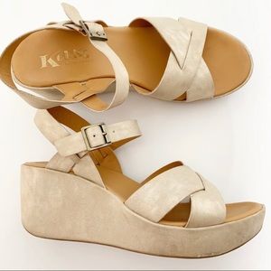 KORKS KORK EASE Gold Ava Wedge Sandal Size 8